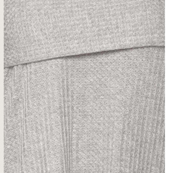 LAST One: Large 🍁Silver Off Shoulder Tunic - Picture 4 of 4