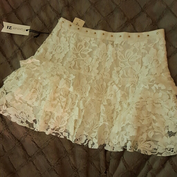Forever 21 Cream Ruffle Mini Skirt - Picture 4 of 4