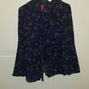 Long Sleeve Leaf Print Shirt: Last Chance!