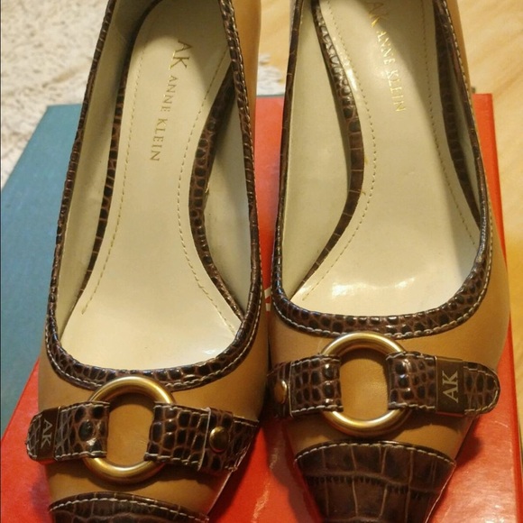 Anne Klein pointy heels