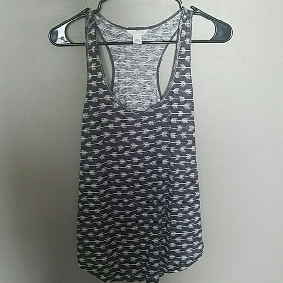 Grey arrow tank