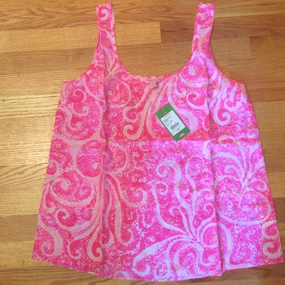 BNWT Lilly P cosmos top