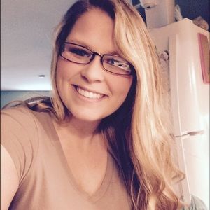 Meet your Posher, Makayla