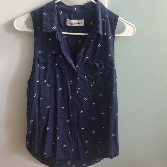 Button down tank