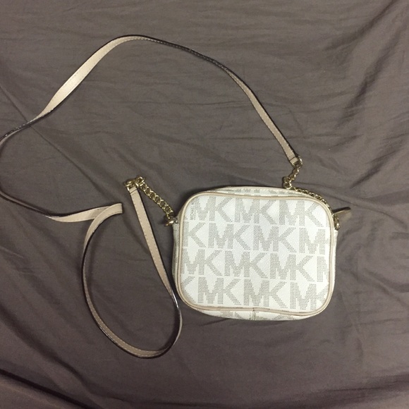Michael Kors cross body bag - Picture 2 of 3