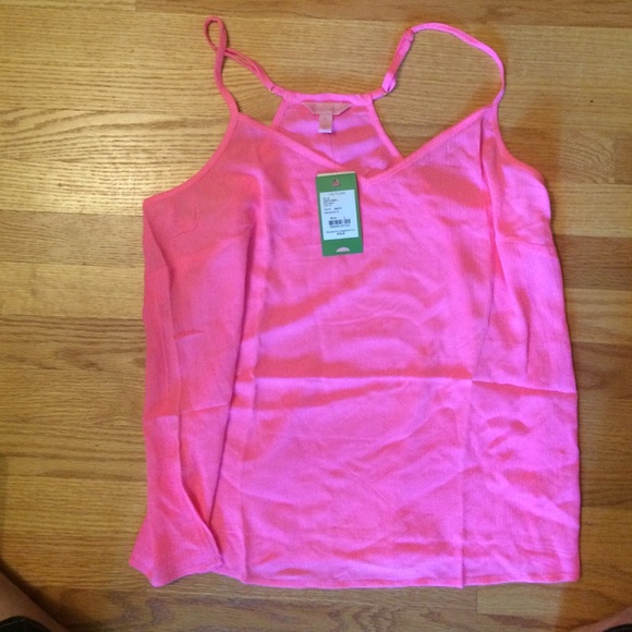 BNWT . Lilly P dusk top