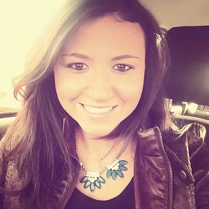 Meet your Posher, Alicia