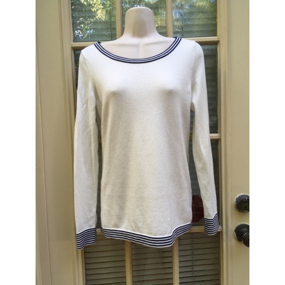 Banana Republic Sweaters - ✨ Banana Republic white and navy preppy sweater