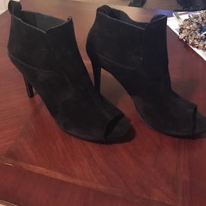 Pedro  Garcia open toe booties
