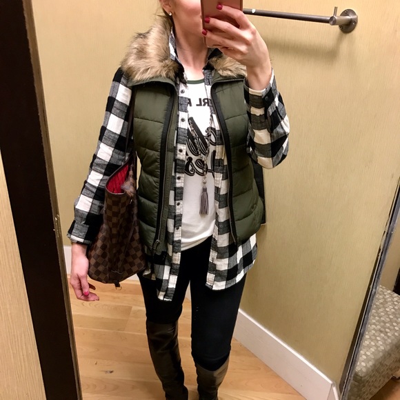 LAST Medium 💥Jesus & Coffee Tee - Picture 4 of 4