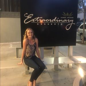 Meet your Posher, Lauren