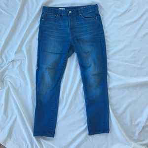 light blue skinny jeans