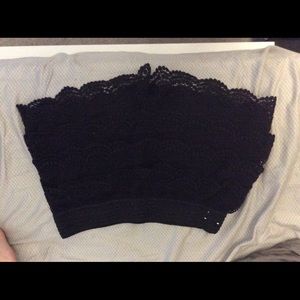 Black no boundaries small ruffle shorts