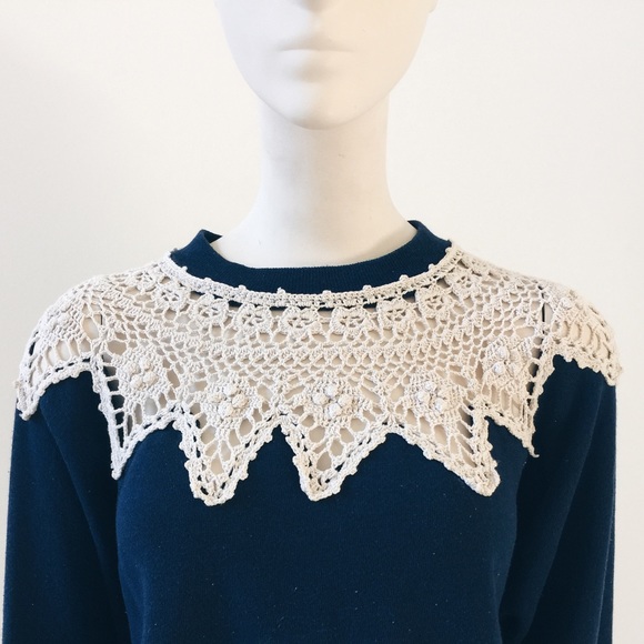 Doily Crewneck