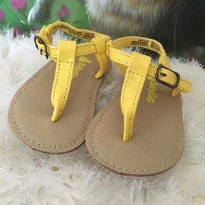 babyGap Yellow Thong T-Strap Sandal Size 0-3M