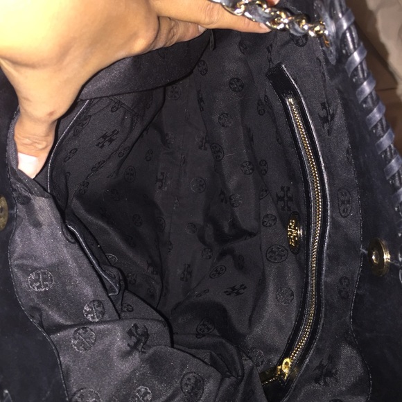 Tory Burch Marion Quilted Saddle Bag - Picture 3 of 4