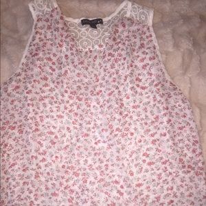 Floral Tank/Blouse w/crochet detail.