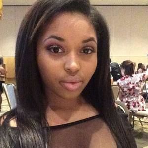 Meet your Posher, Dakota