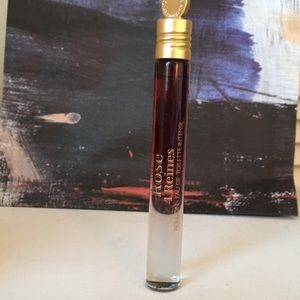 L'Occitane Rose roll on perfume