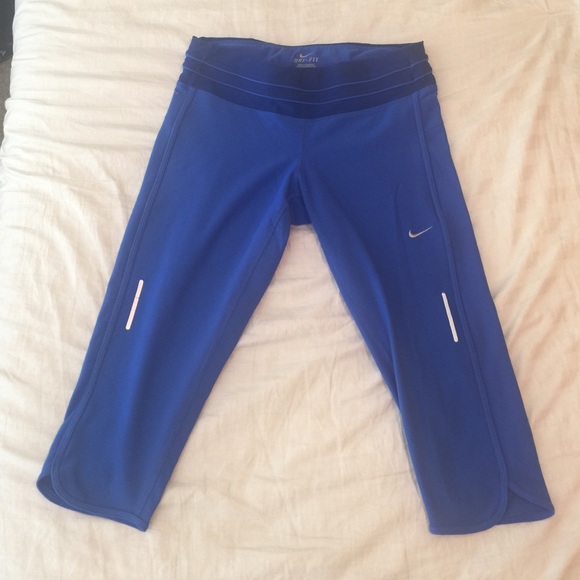 Nike Dri-Fit Capri pants