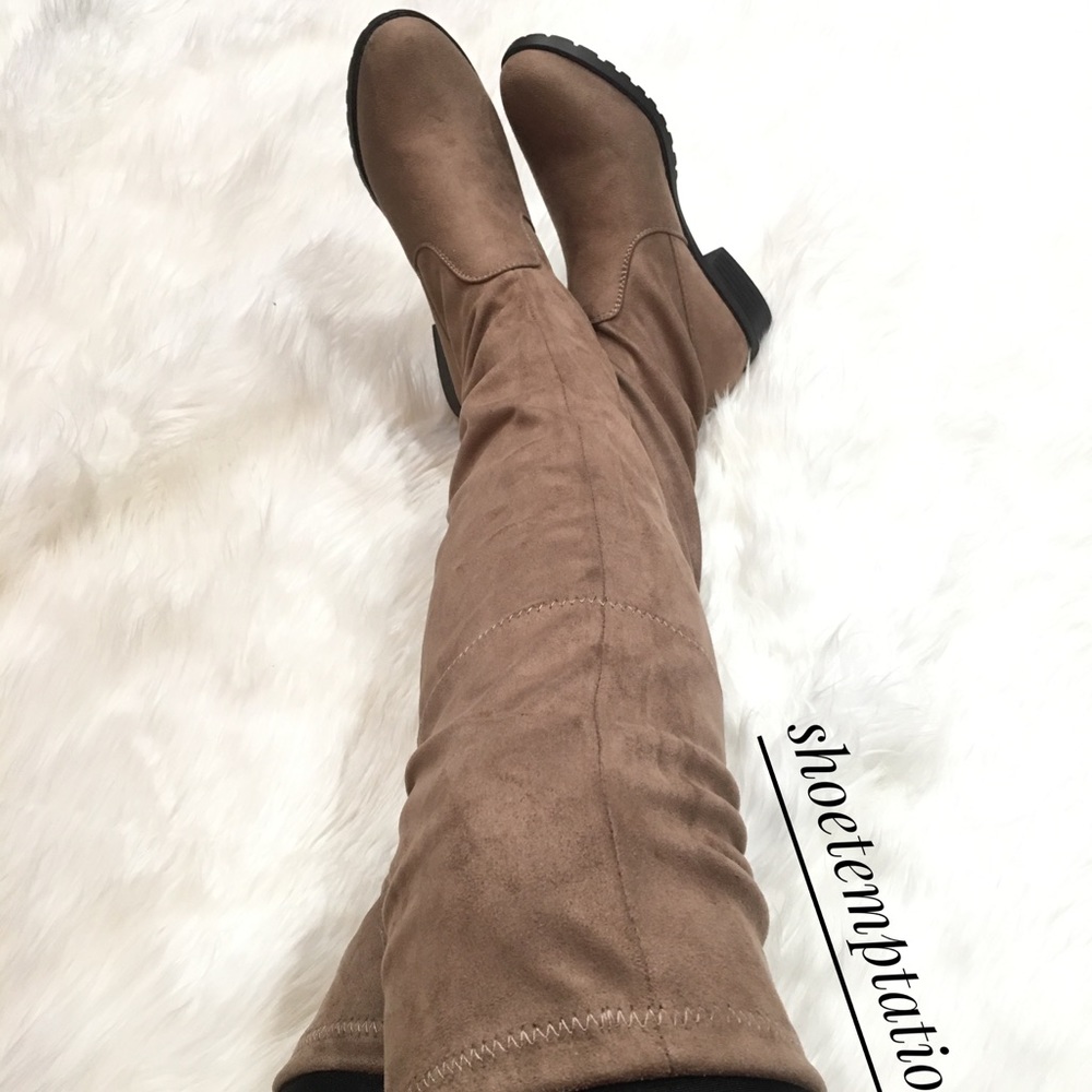 🍁RESTOCK 🍁❄️Taupe high knee boots ❄️ - Picture 2 of 4