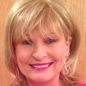 Meet your Posher, Suzanne