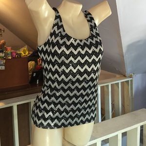 ✨ Cute black and silver sparkly top ✨