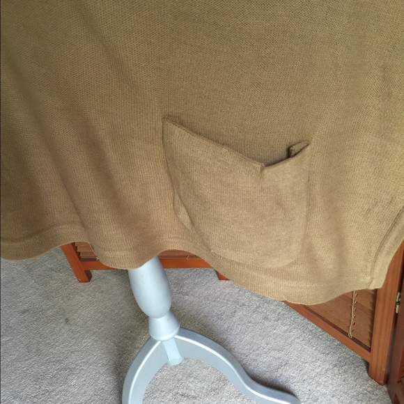 V neck Poncho - Picture 3 of 4