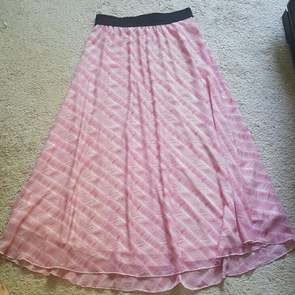 LuLaRoe Lucy Skirt