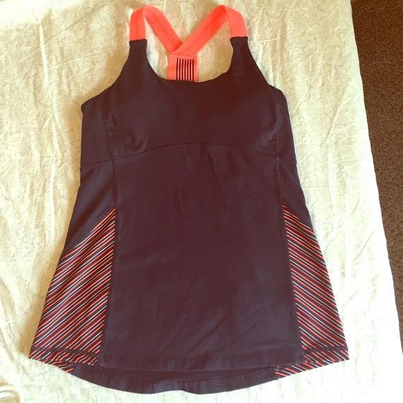 💪🏽Racer back orange and navy blue workout top