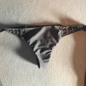 Acacia Anini bottoms