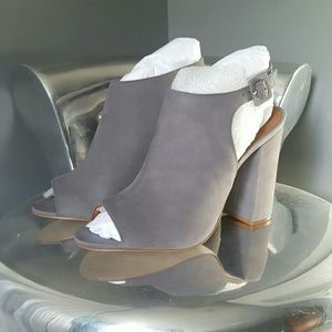 NWOT Steve Madden heels