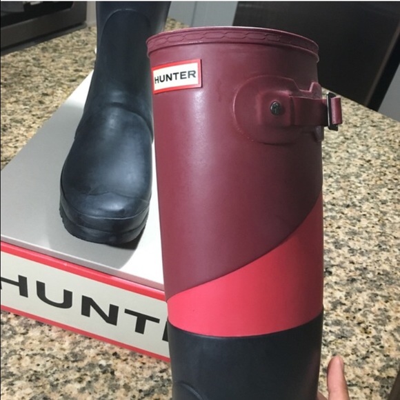 Hunter brand rain boots - Picture 2 of 4