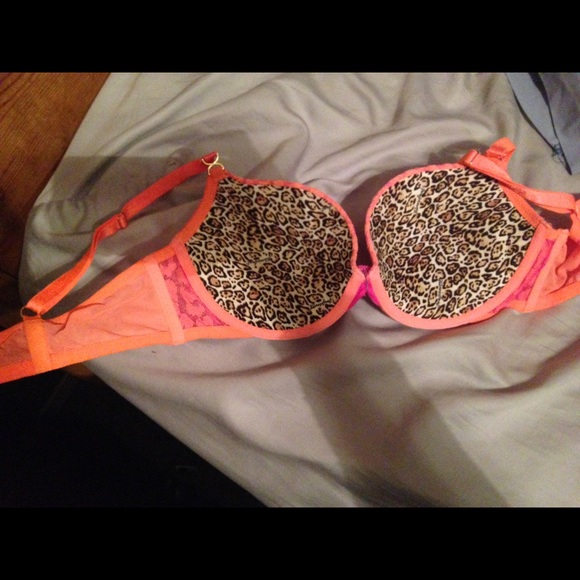 VS push up bra - Picture 2 of 2