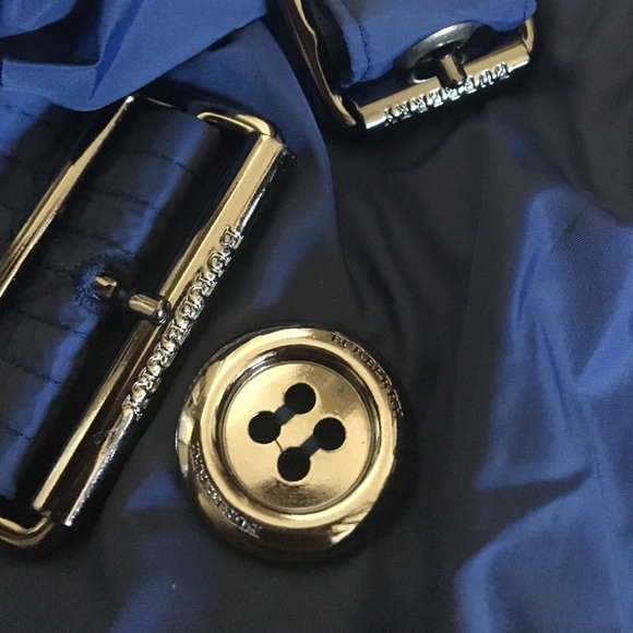 SOLD!! Burberry London trench coat - Picture 3 of 4