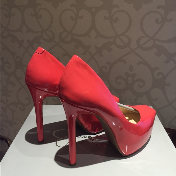 Jessica Simpson shoes - Picture 2 of 4