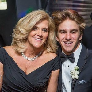 Meet your Posher, Leslie