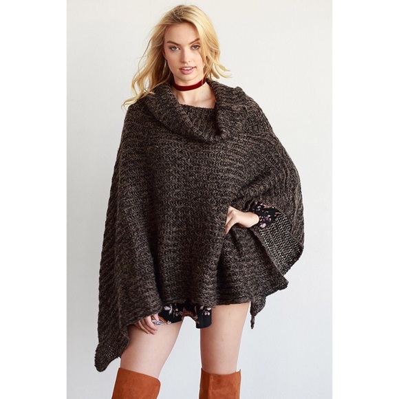 New Arrival- Blanket Scarf, Poncho - Picture 4 of 4