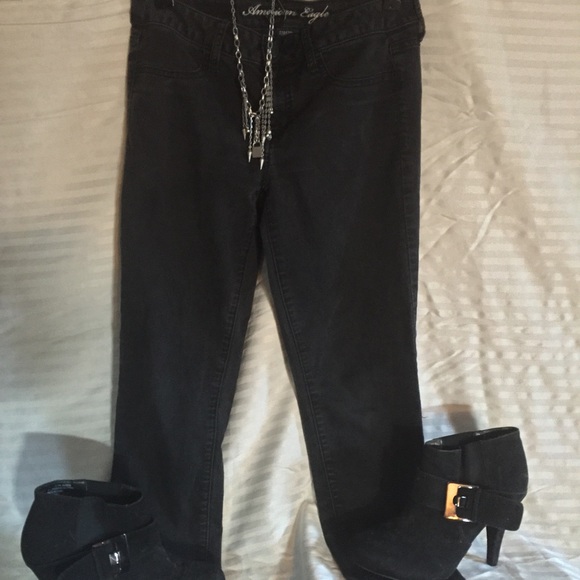 Black American Eagle jeggings. Size10