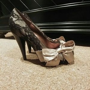 Black lace peep toe heels