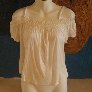 LAST CHANCE Pretty Off the shoulder Top