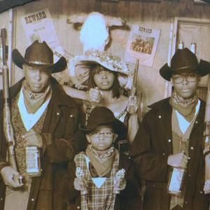 Meet your Posher, Ray