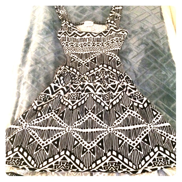 LA Hearts side cutout dress - Picture 1 of 2