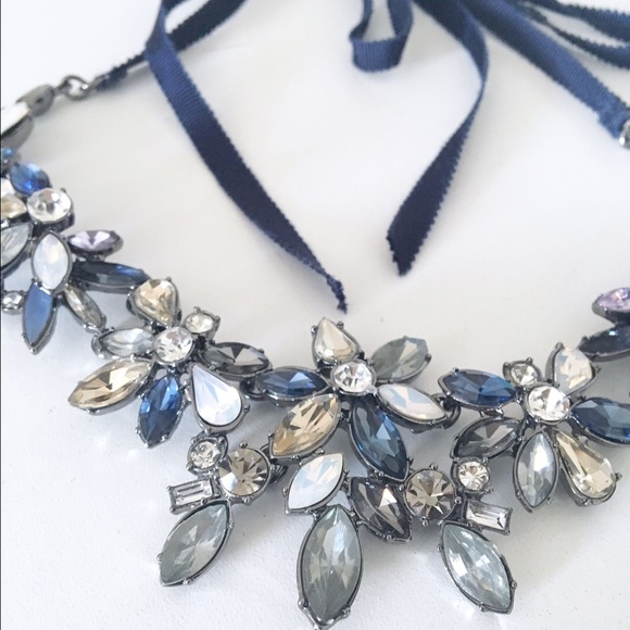 LOFT statement necklace - Picture 3 of 4