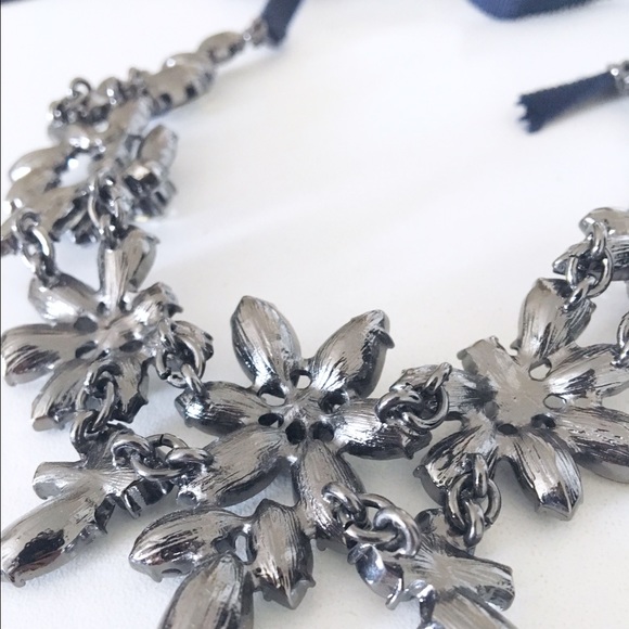 LOFT statement necklace - Picture 4 of 4