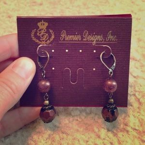 Burgundy earrings and necklace