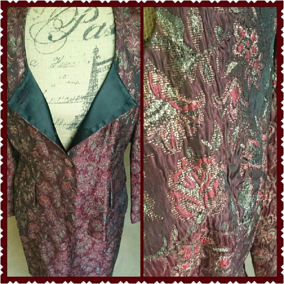 SAKS COLLECTION VINTAGE LIGHT REFLECTIVE 2 PIECE SUIT - Picture 3 of 5