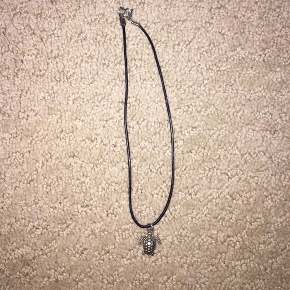 Turtle choker