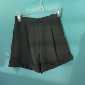 American Apparel Crepe cuff short