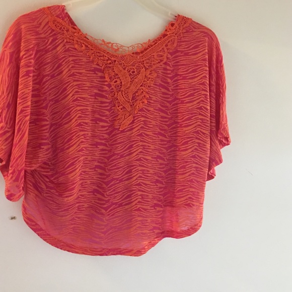 Nice blouse - Picture 2 of 3